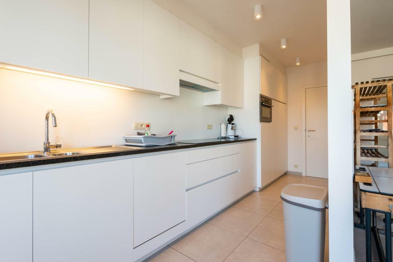 Modern Apartment With Free Parking Ostend Exterior photo